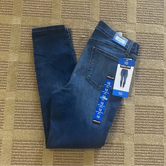 -Kirkland Signature Women’s High Rise Skinny Jeans - Picture 5 of 6
